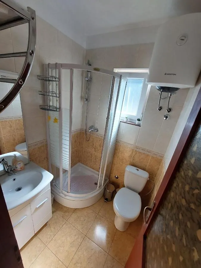 Peaceful & Cozy Rest House, 80M From Beach Trogir Croatia