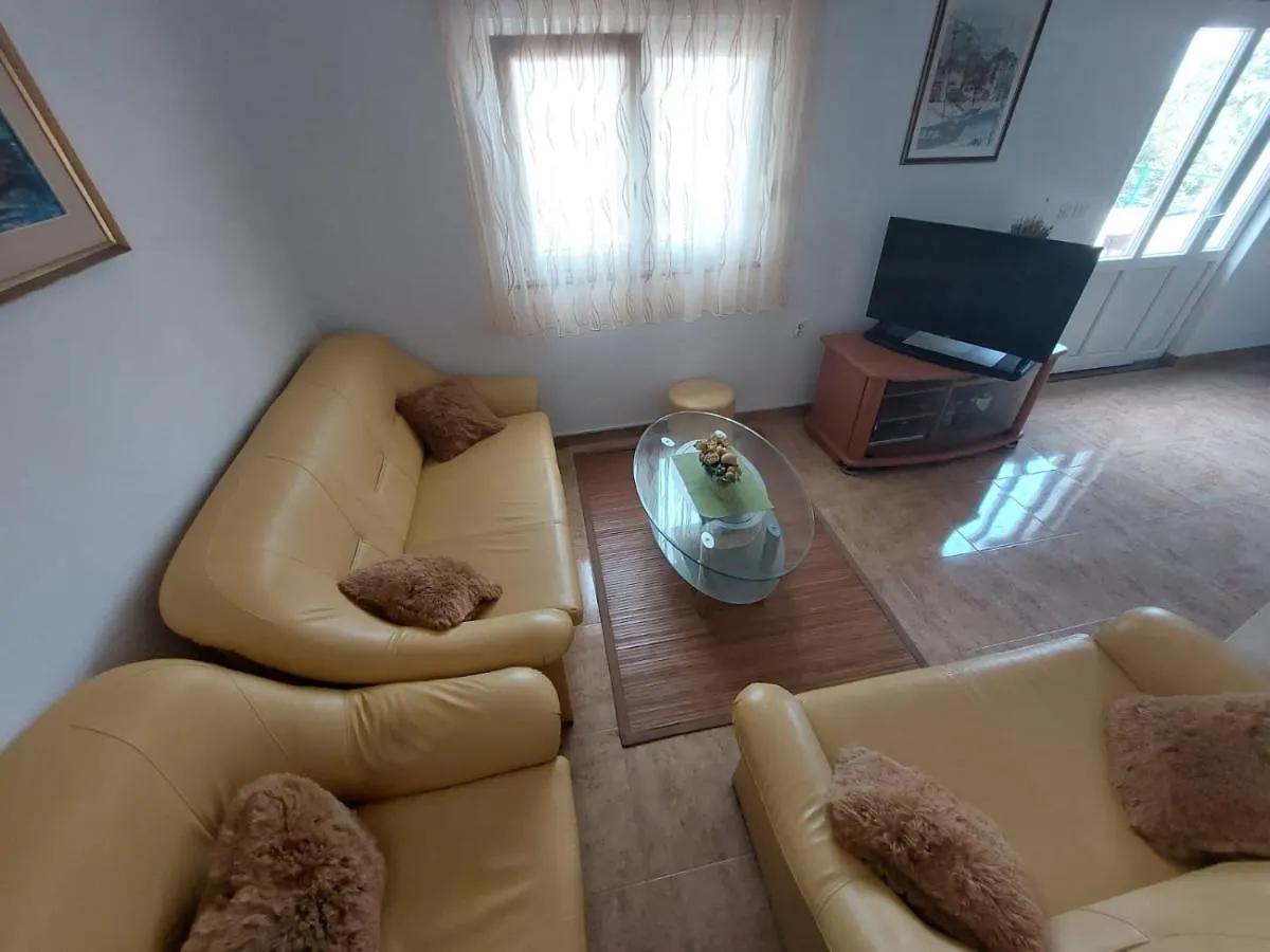 Dom wakacyjny Peaceful & Cozy Rest House, 80M From Beach Trogir