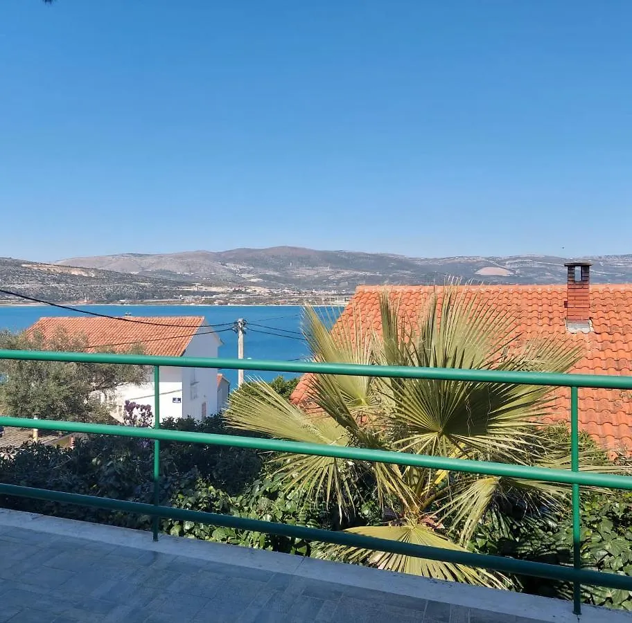 Peaceful & Cozy Rest House, 80M From Beach Trogir